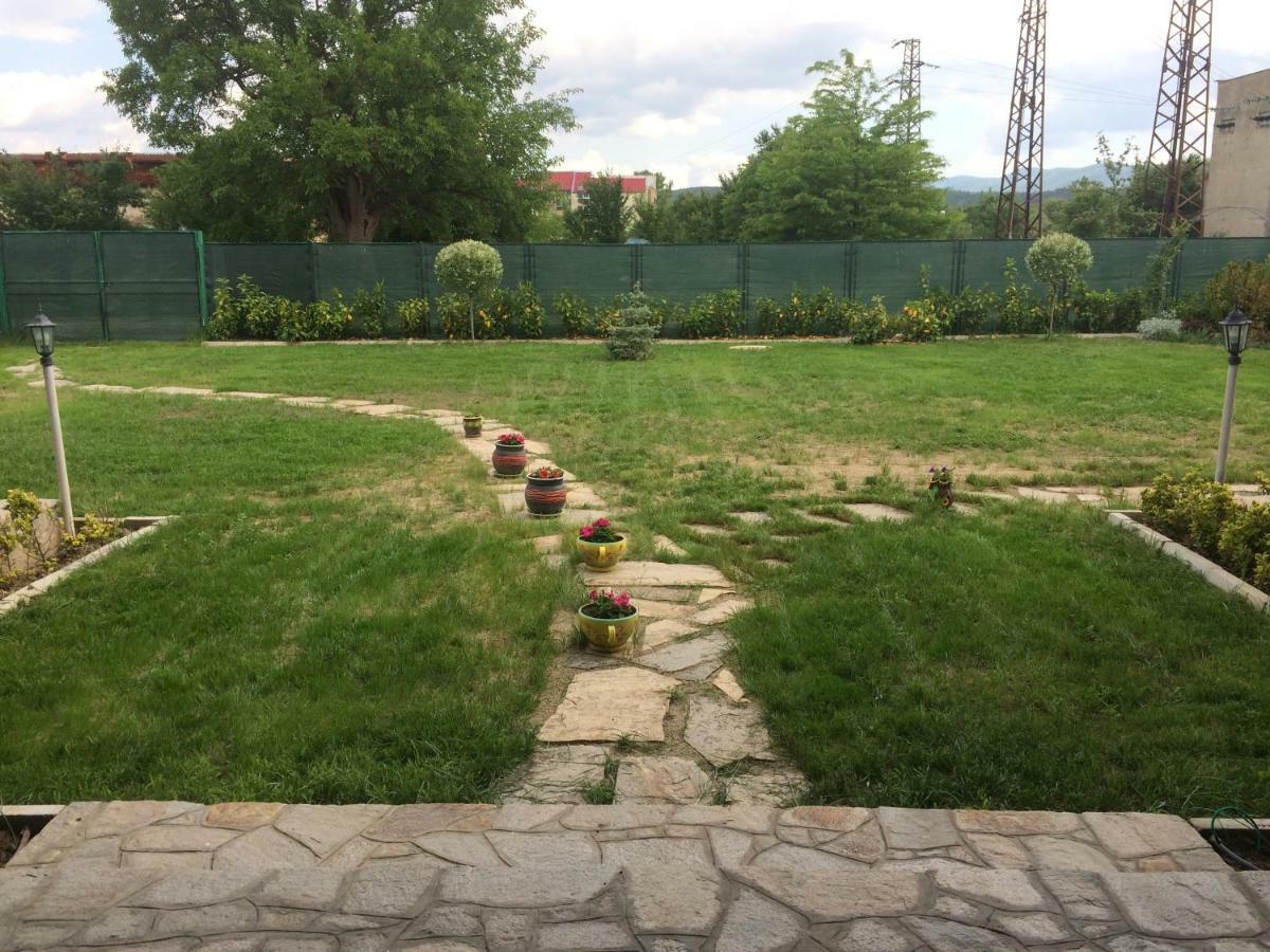 Guest House Hasiendata Pavel Banja Exteriér fotografie